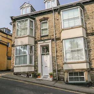  Apartment Flat 4